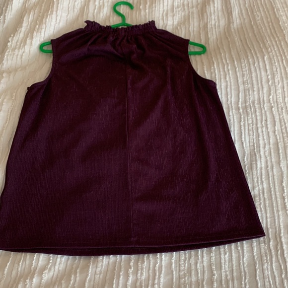 Too - Picture 2 of 5